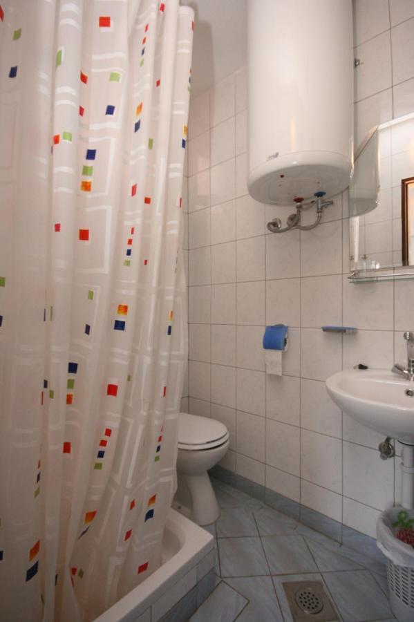 Apartments By The Sea Podaca, Makarska - 6874 Ngoại thất bức ảnh
